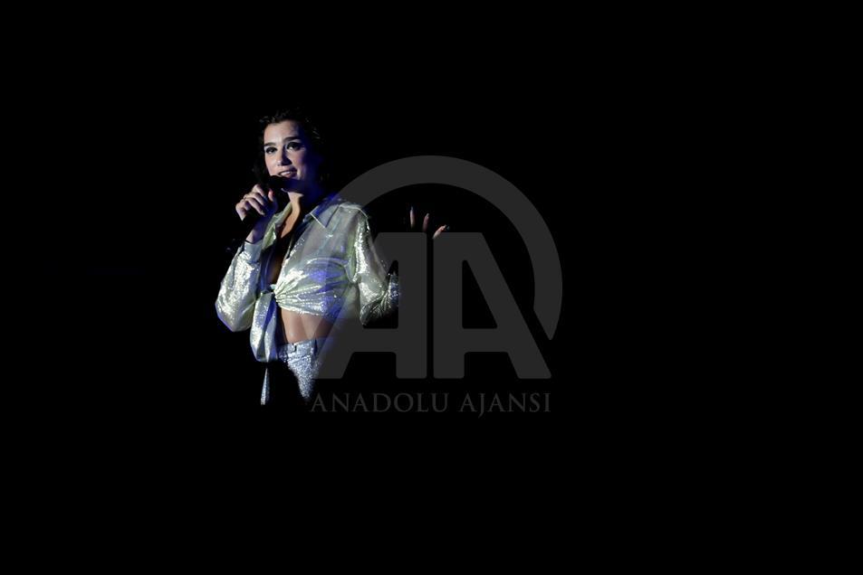 Şarkıcı Dua Lipa, Antalya'da konser verdi