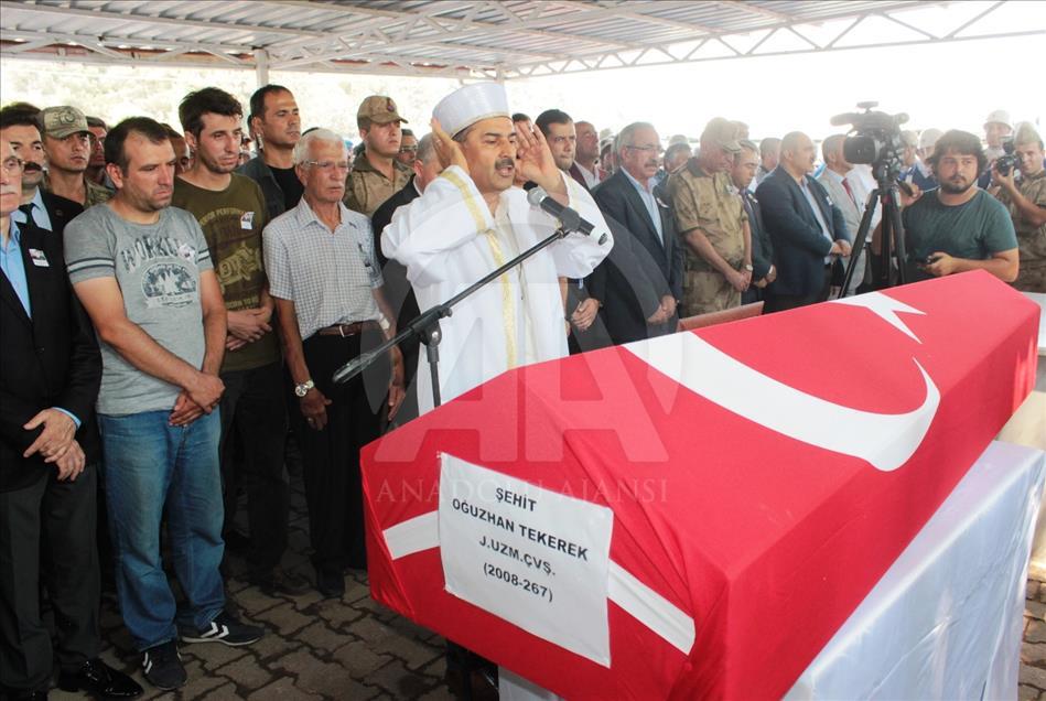 Şehitlerimizi uğurluyoruz
