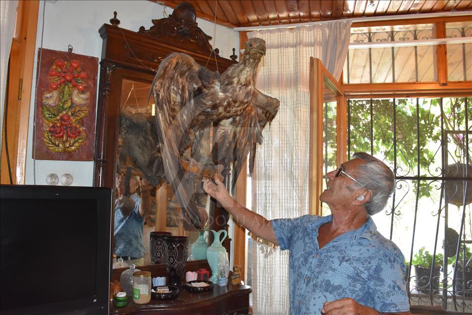 50 bin toplu iğne ile sanat eseri niteliğinde tablolar yapıyor