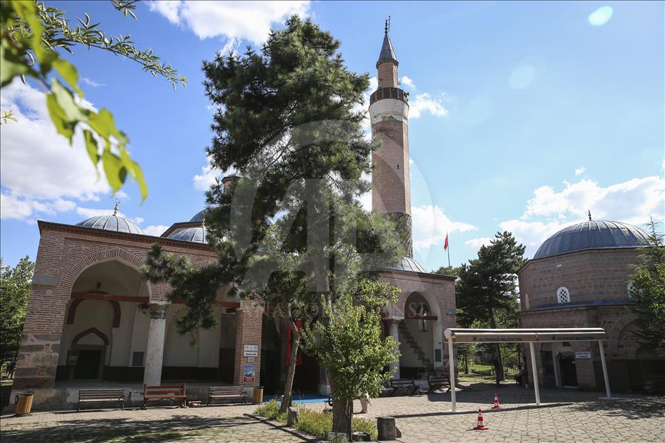 Düzen ve güvenin simgesi: Karacabey Külliyesi