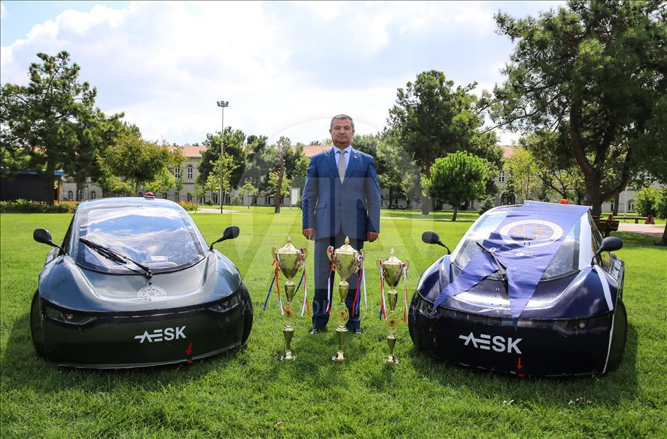 YTÜ öğrencilerinin "yerli ve milli otomobil" rüyası