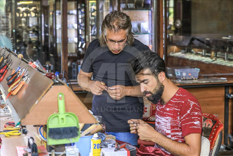 Urartu sanatı Erdal ustanın ellerinde hayat buluyor