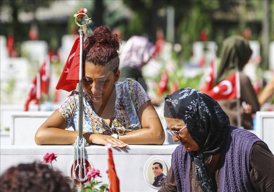 Şehitlikte hüzünlü bayram arifesi