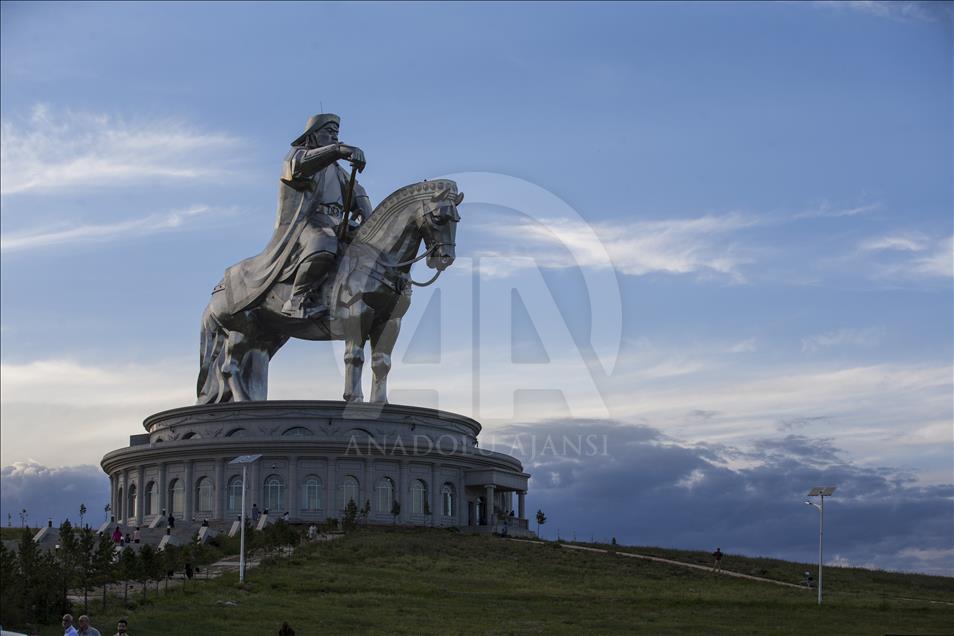 Museo y estatua de Genghis Khan en Mongolia