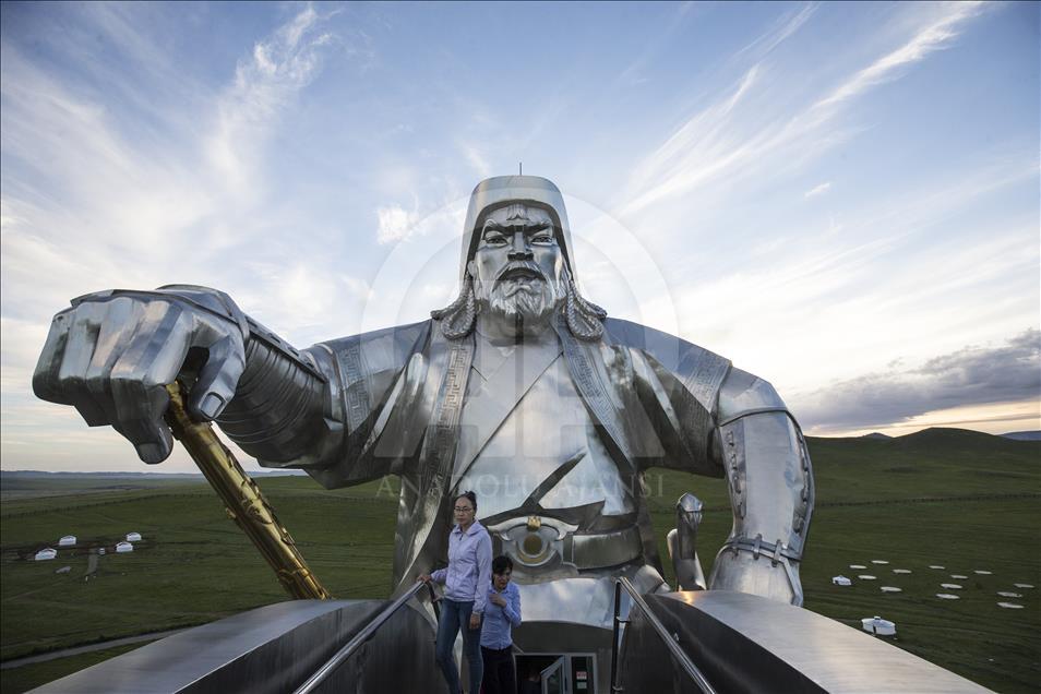 Museo y estatua de Genghis Khan en Mongolia