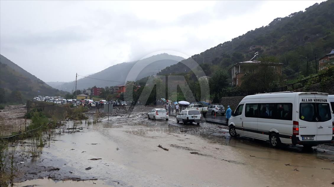 Trabzon'da şiddetli yağış