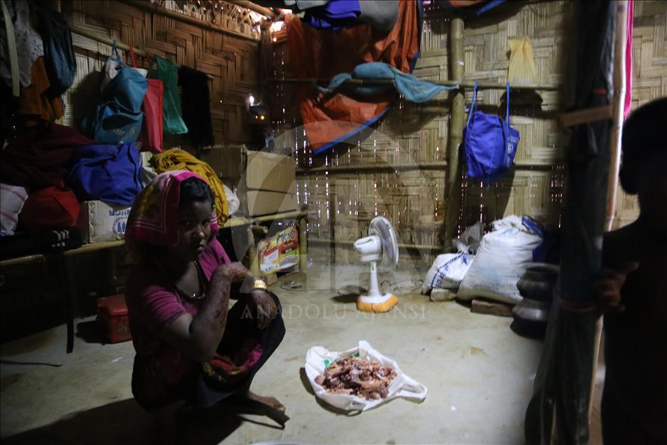 Cox's Bazar'da Türk kuruluşların yaptırdığı bambu evlerin sayısı artıyor