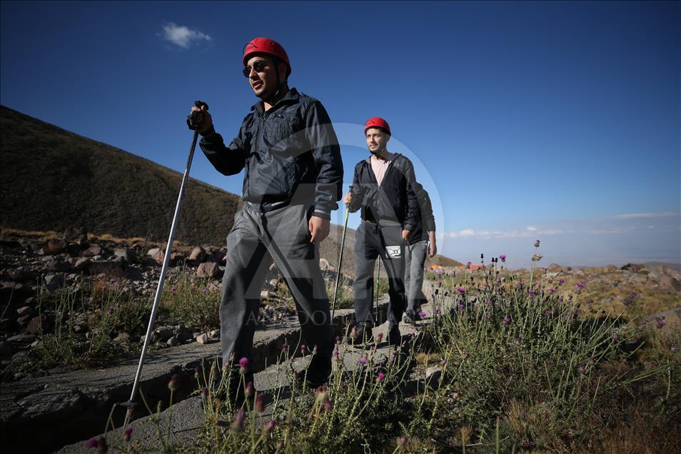 "Tarifeli tırmanış"la Erciyes Dağı'nda zirve yapıyorlar
