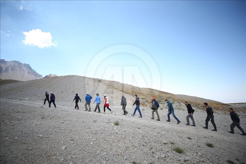 "Tarifeli tırmanış"la Erciyes Dağı'nda zirve yapıyorlar
