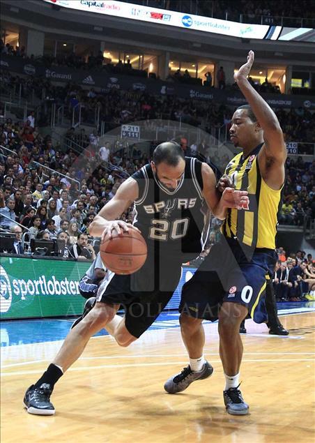 Algunos de los mejores momentos del basquetbolista argentino Emanuel Ginóbili