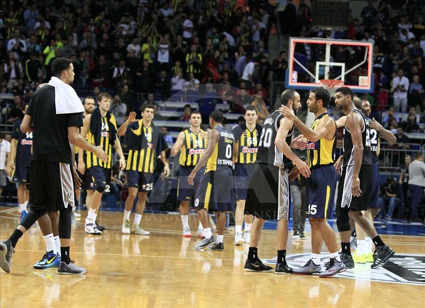 Algunos de los mejores momentos del basquetbolista argentino Emanuel Ginóbili
