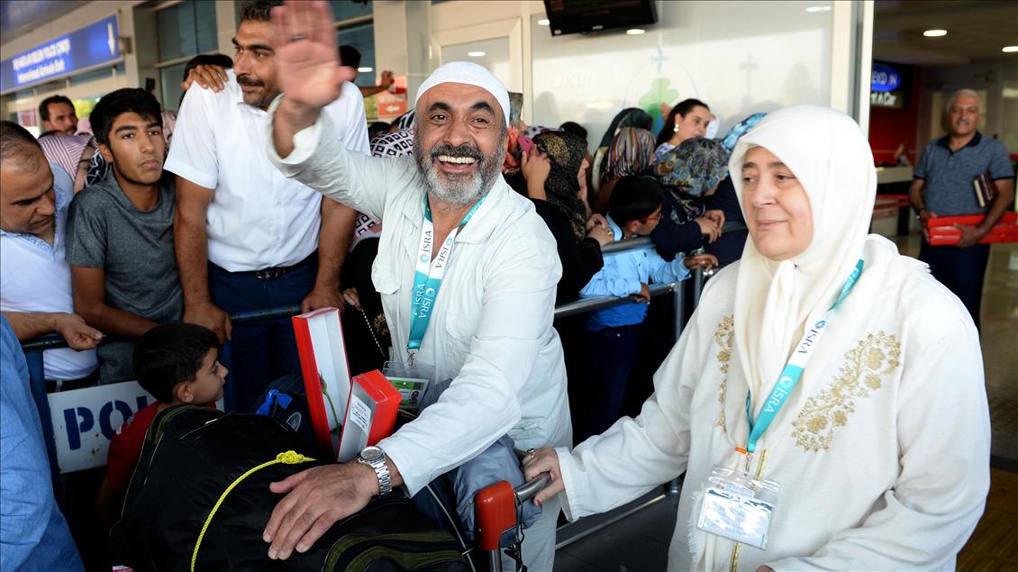 İlk hac kafilesi Malatya'ya döndü
