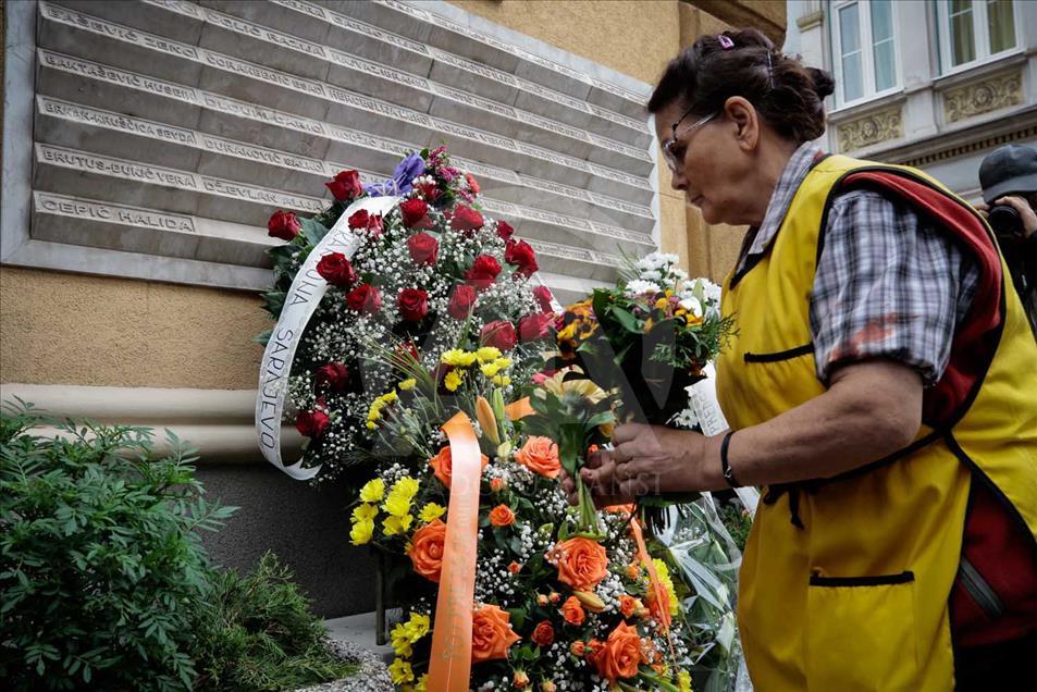 Bosnia conmemora la masacre de Markale en Sarajevo