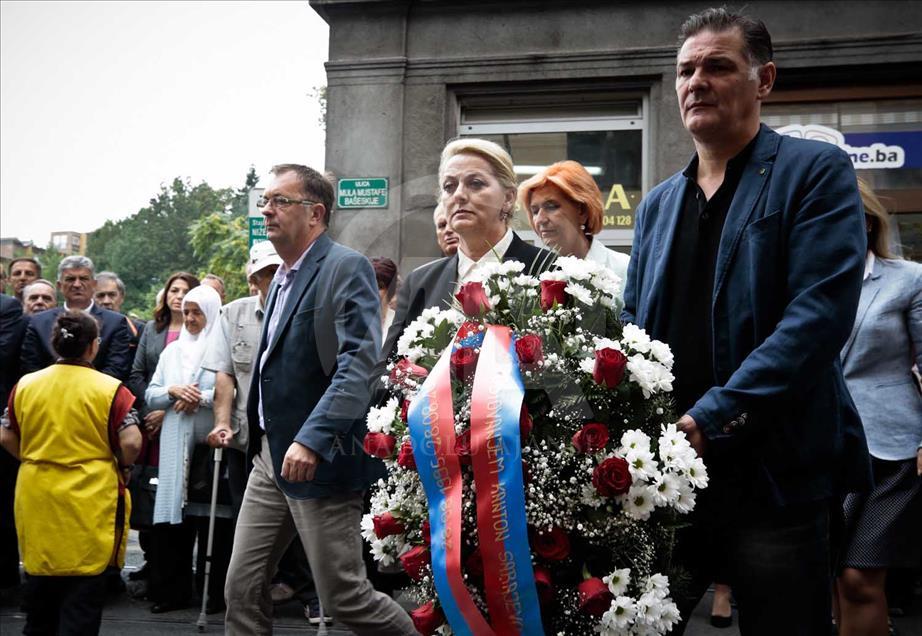 Bosnia conmemora la masacre de Markale en Sarajevo