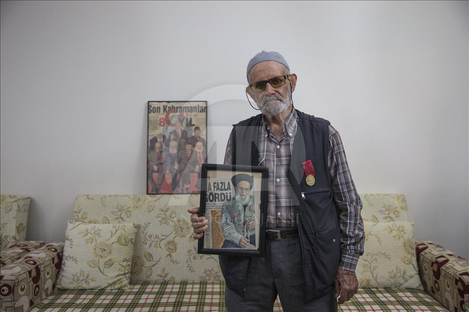 Babalarının ''Mirası''nı gururla göğüslerinde taşıyorlar
