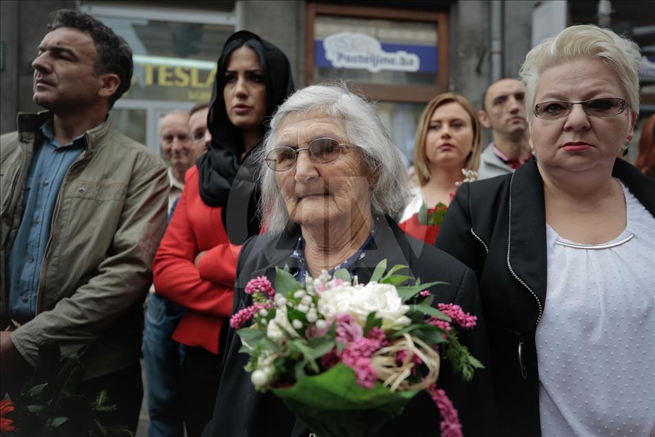 Bosnians commemorate Markale Massacre in Sarajevo