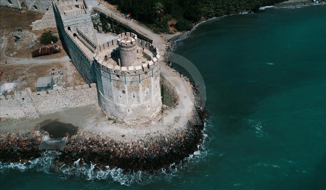 Akdeniz'in binlerce yıllık tanığı: Mamure Kalesi
