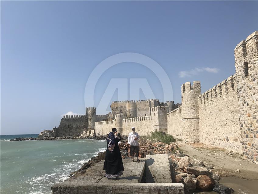 Akdeniz'in binlerce yıllık tanığı: Mamure Kalesi