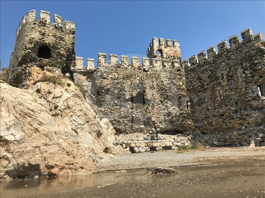 Akdeniz'in binlerce yıllık tanığı: Mamure Kalesi