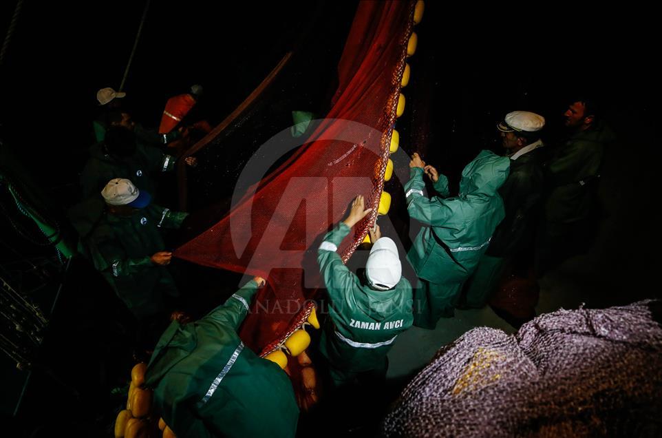 İzmir'de balıkçılar "Vira Bismillah" dedi