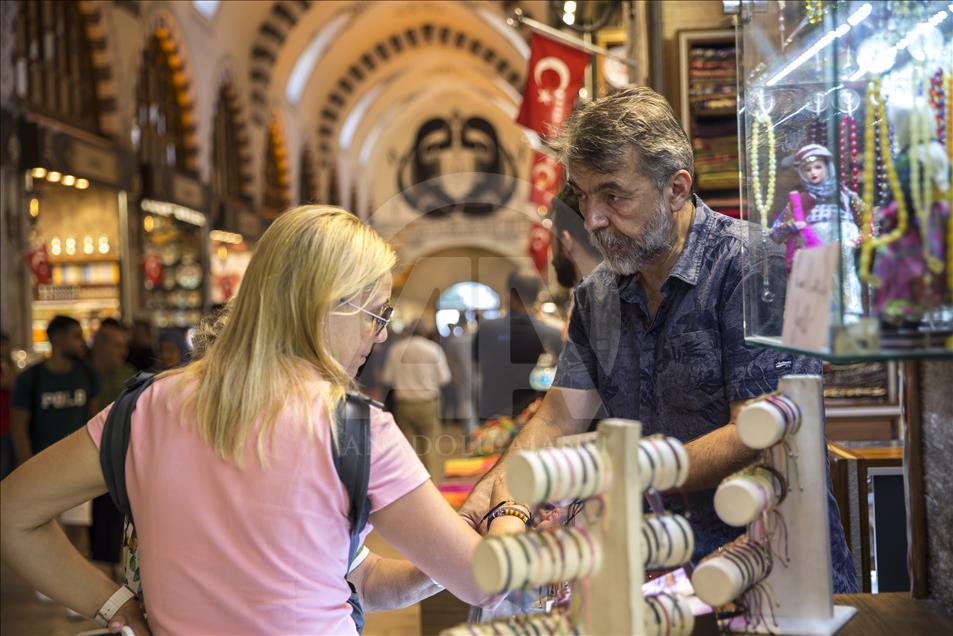 351 yıldır tarçın ve karanfil kokan çarşı