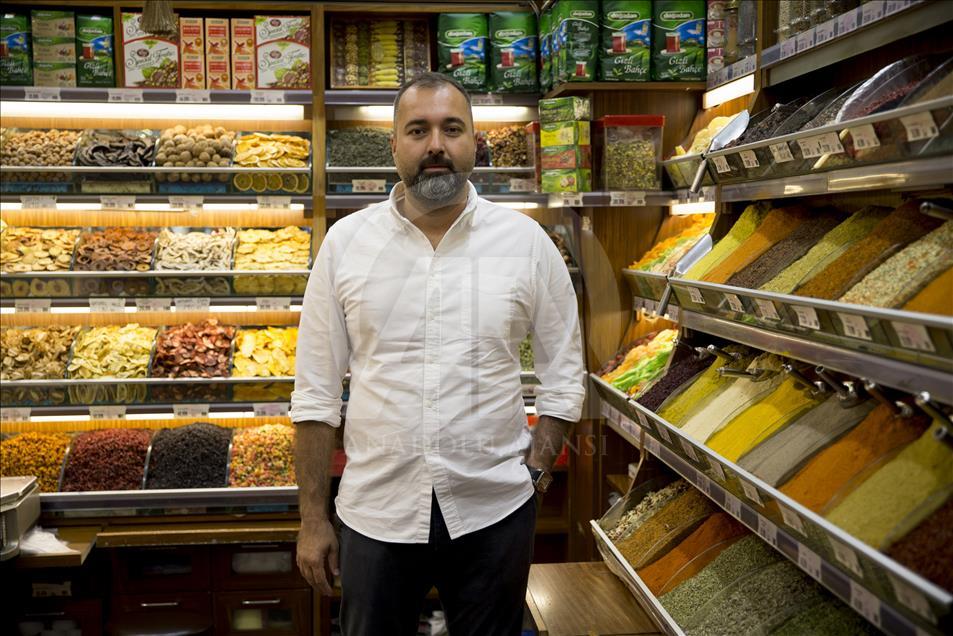 351 yıldır tarçın ve karanfil kokan çarşı