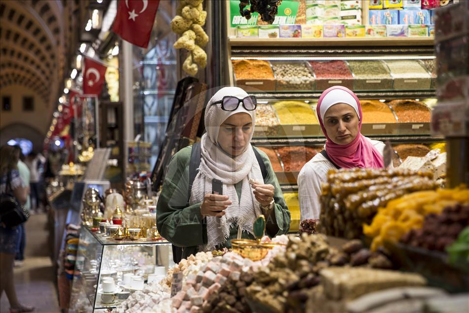 351 yıldır tarçın ve karanfil kokan çarşı