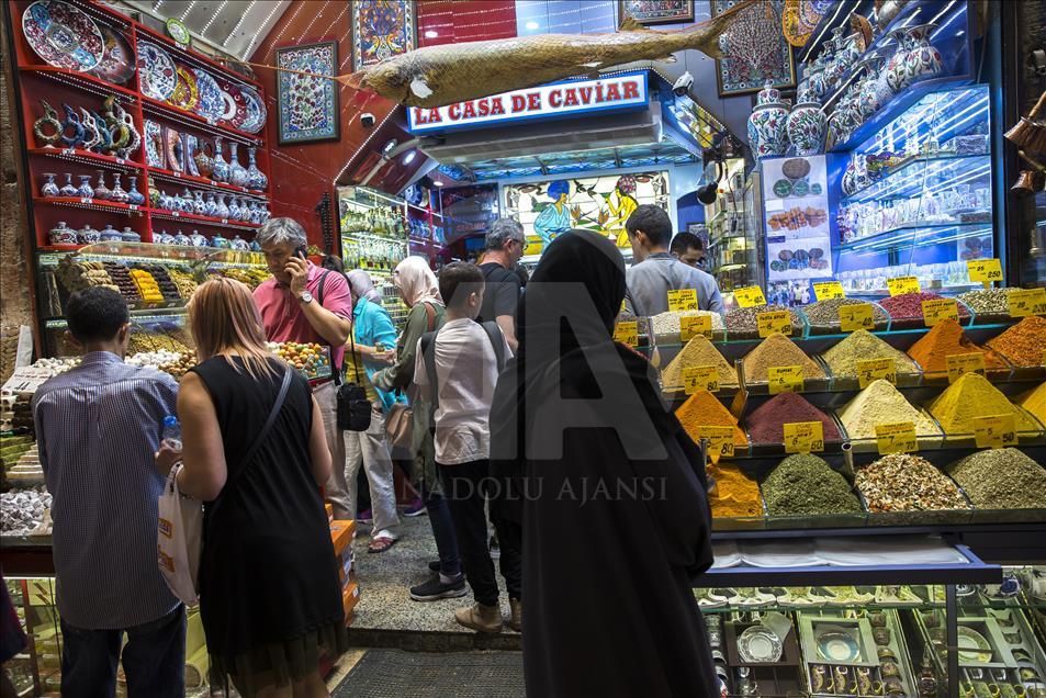 351 yıldır tarçın ve karanfil kokan çarşı