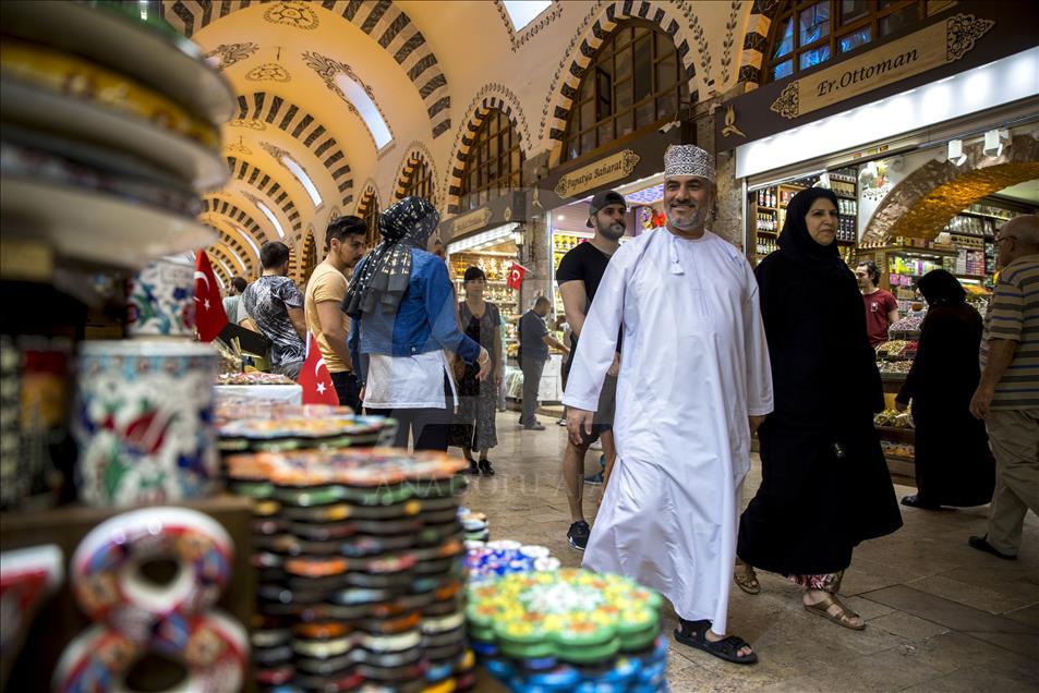 351 yıldır tarçın ve karanfil kokan çarşı