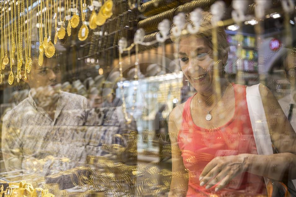 351 yıldır tarçın ve karanfil kokan çarşı