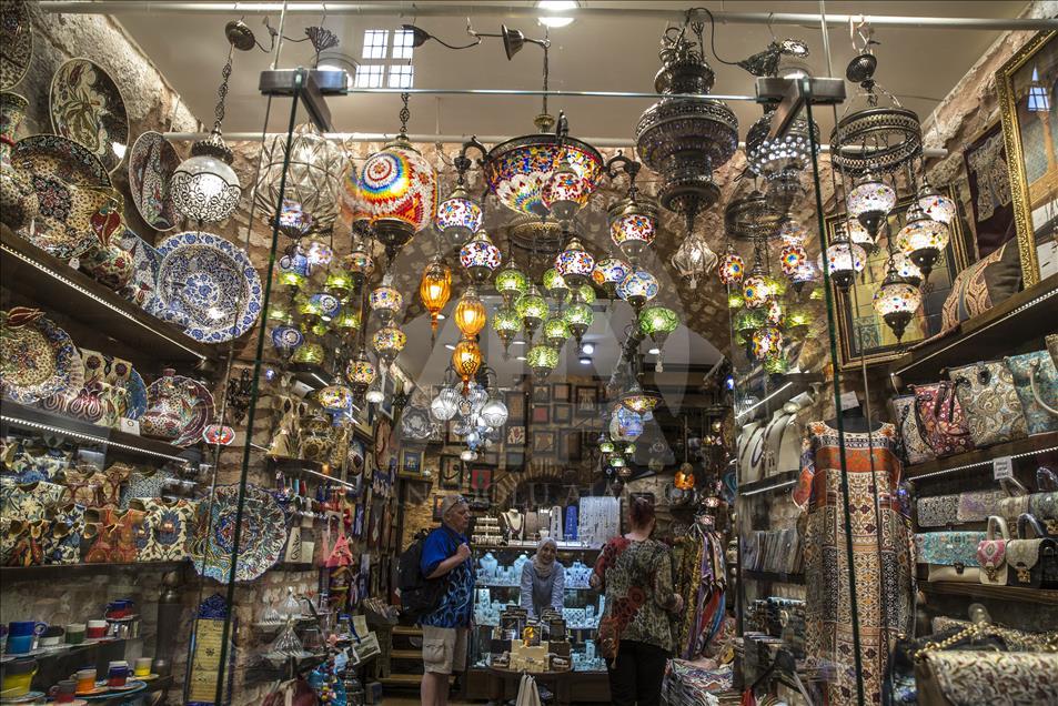 351 yıldır tarçın ve karanfil kokan çarşı