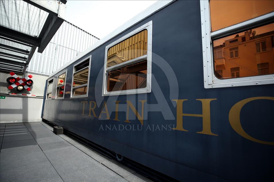 Hotel con concepto de tren en Bruselas