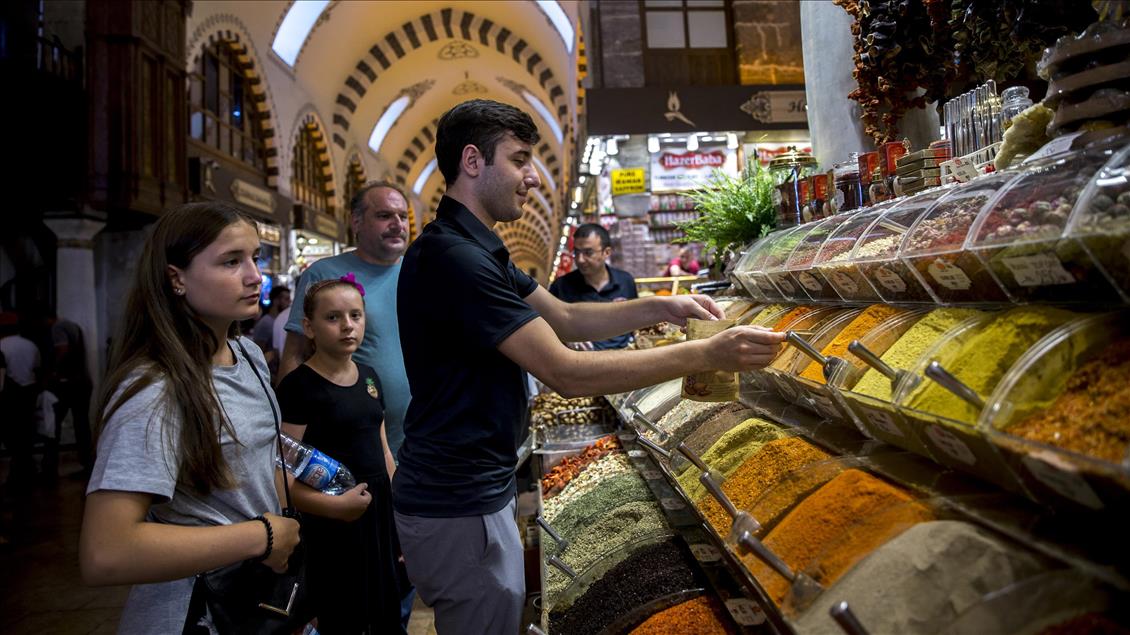 351 yıldır tarçın ve karanfil kokan çarşı