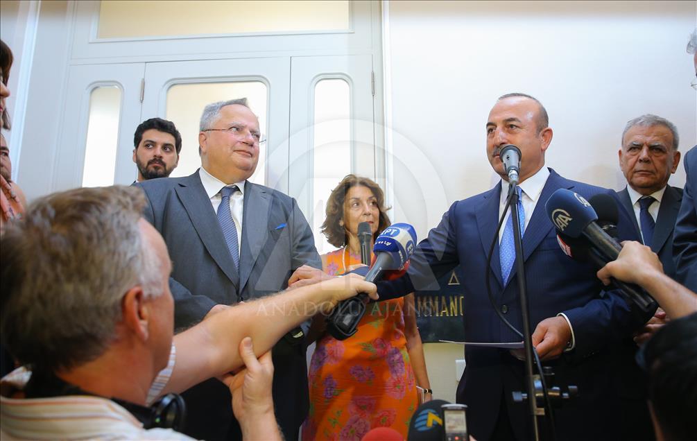 Türk ve Yunan Dışişleri Bakanları İzmir’de biraraya geldi