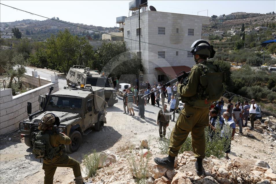 Israel bongkar bangunan milik warga Palestina