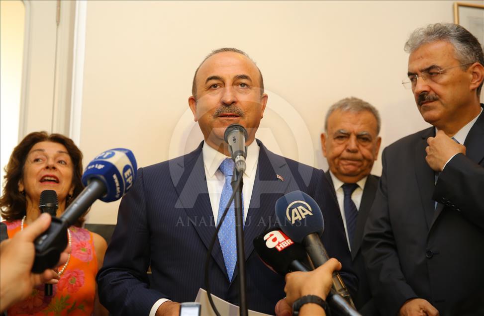 Türk ve Yunan Dışişleri Bakanları İzmir’de biraraya geldi