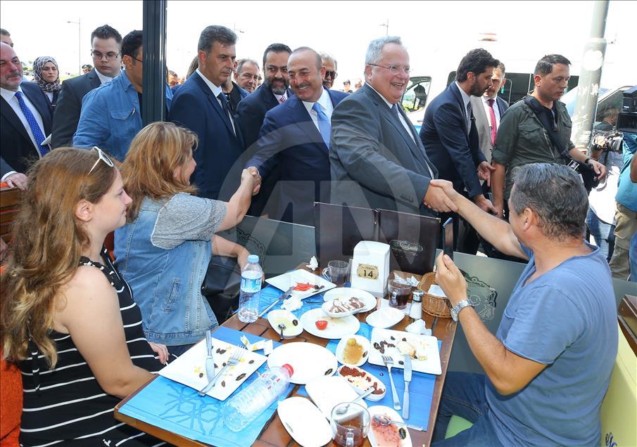 Türk ve Yunan Dışişleri Bakanları İzmir’de biraraya geldi