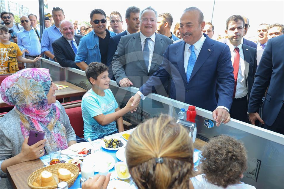 Türk ve Yunan Dışişleri Bakanları İzmir’de biraraya geldi