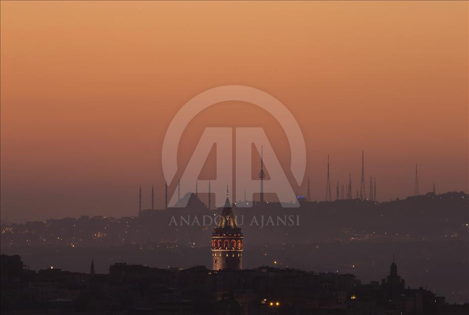 Matahari terbit di Istanbul