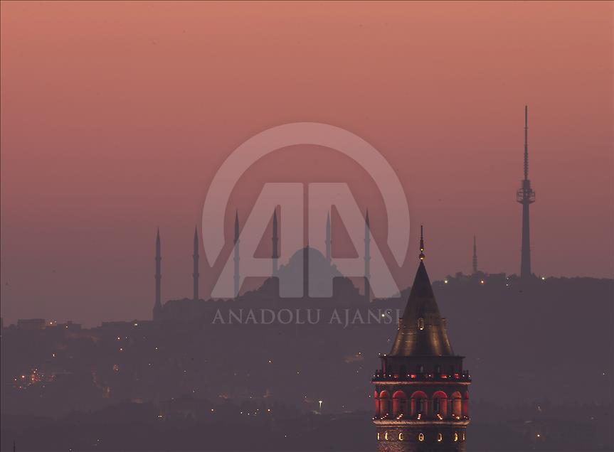 Matahari terbit di Istanbul