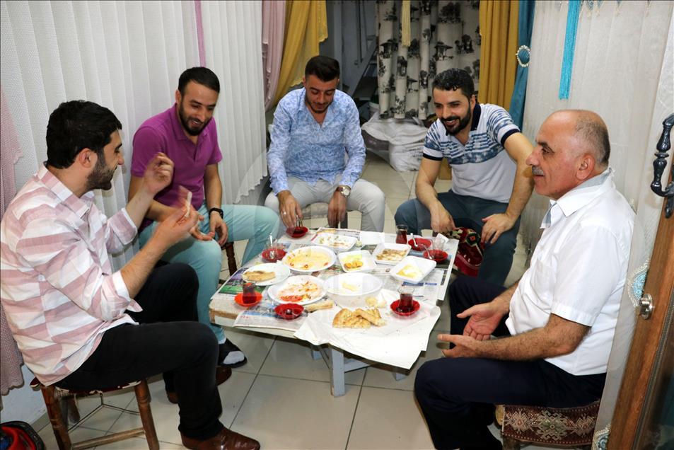 Esnaf gelenek ve görenekleri "Yanık Çarşı"da yaşatıyor