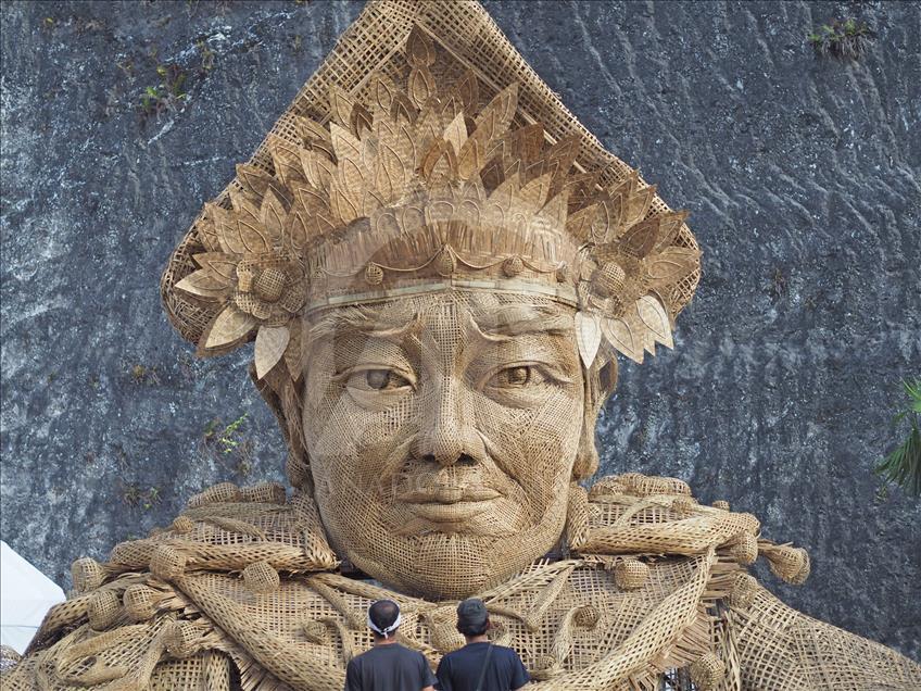 Patung raksasa organik dari Bali