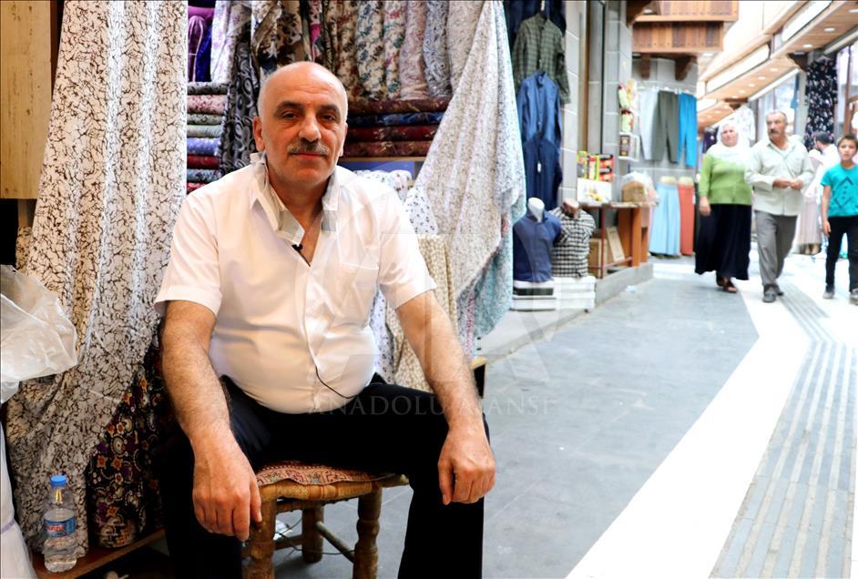 Esnaf gelenek ve görenekleri "Yanık Çarşı"da yaşatıyor