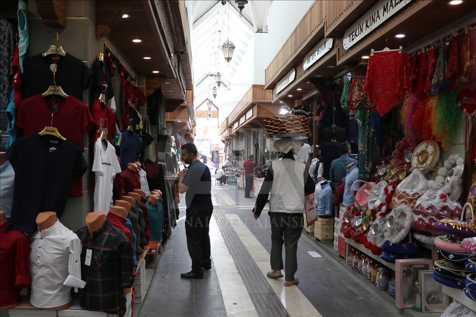 Esnaf gelenek ve görenekleri "Yanık Çarşı"da yaşatıyor