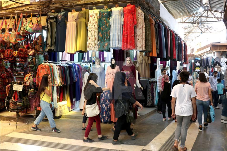 Esnaf gelenek ve görenekleri "Yanık Çarşı"da yaşatıyor