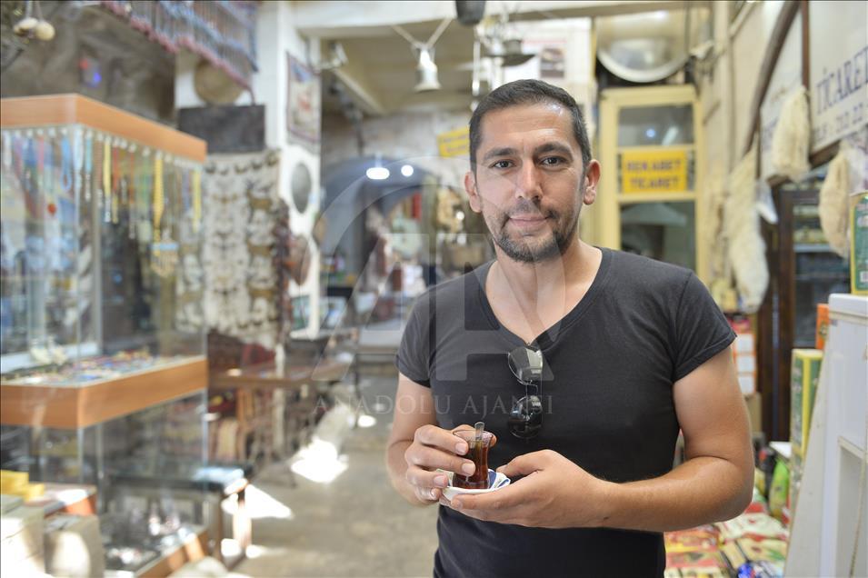 Tarihi şehrin baharat kokan çarşısı