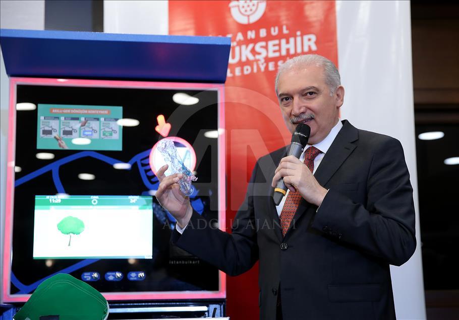 İBB'nin yerli ve milli Akıllı Geri Dönüşüm Konteyneri tanıtıldı