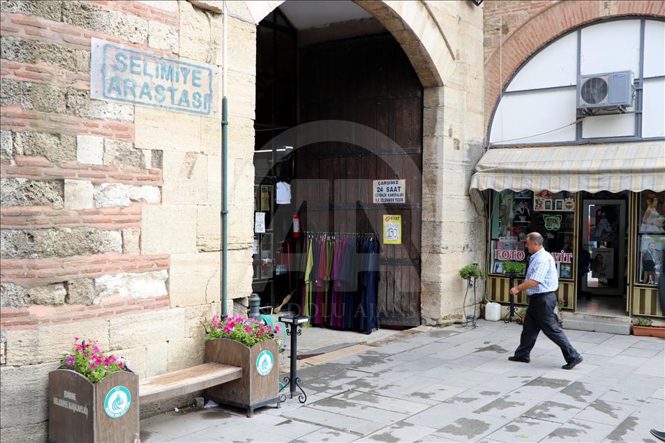 Selimiye'nin gelir kapısı "Arasta Çarşısı"