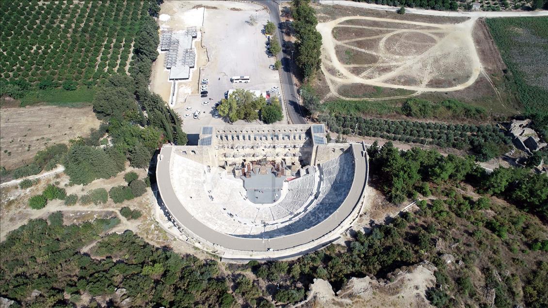 "Mühendislik harikası" Aspendos asırlara meydan okuyor