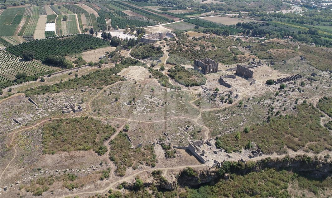 "Mühendislik harikası" Aspendos asırlara meydan okuyor